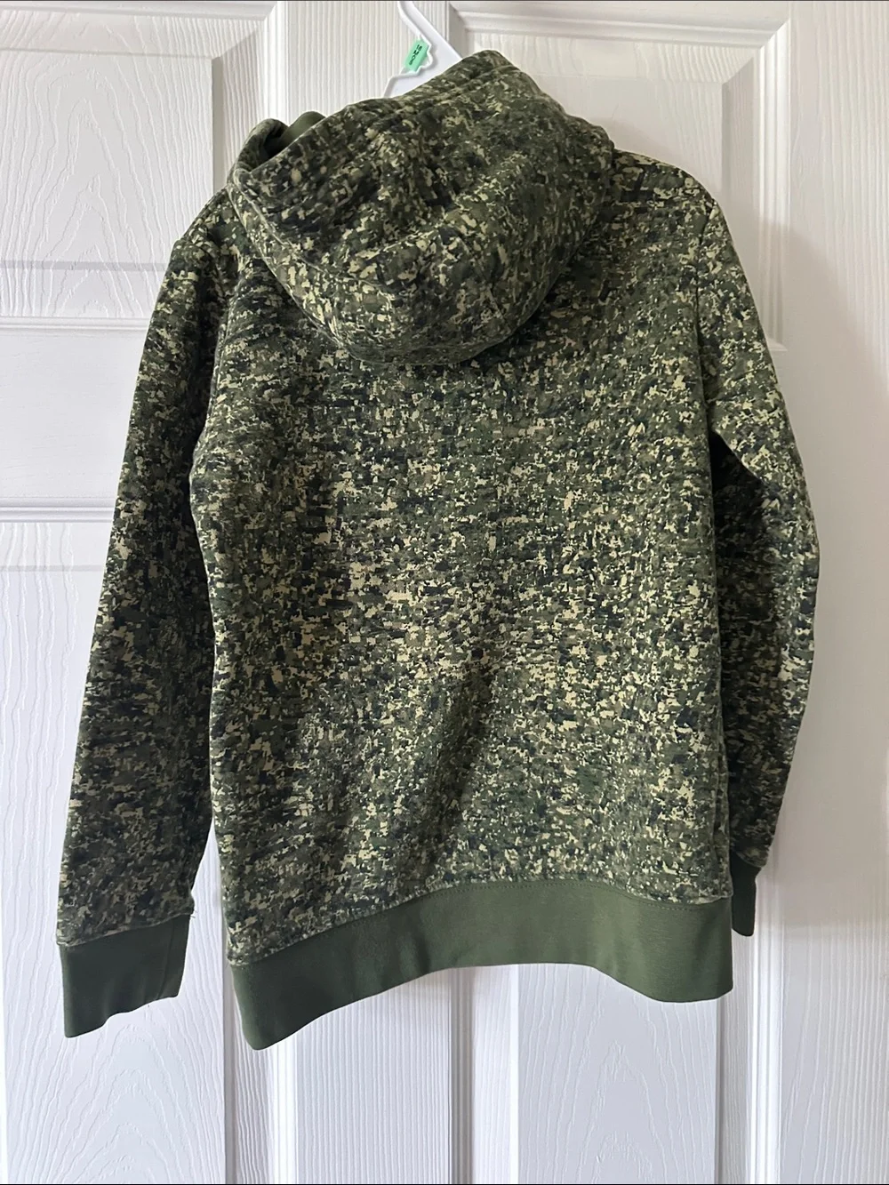 Nike Green Digital Camo Pullover Hoodie size 6